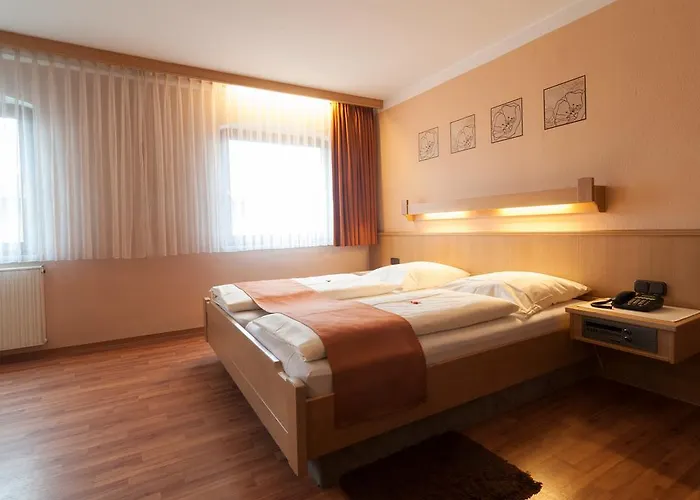 Rothenburger Hof Hotel 2*