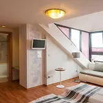 Rothenburger Hof Hotel 2*