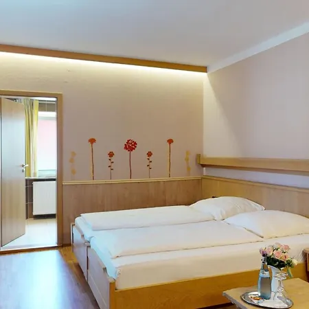 Ξενοδοχείο Rothenburger Hof 2*