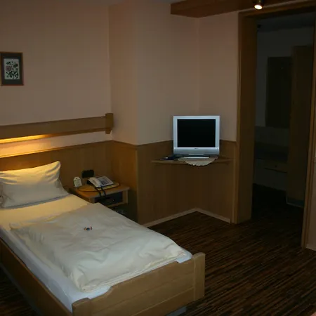 Rothenburger Hof 2*