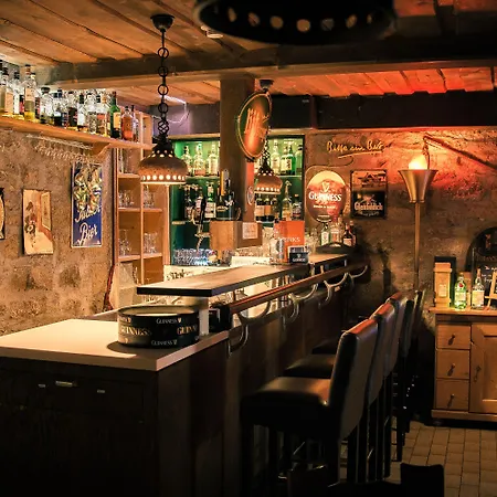 מלון Rothenburger Hof רוטנבורג אוב דר טאובר