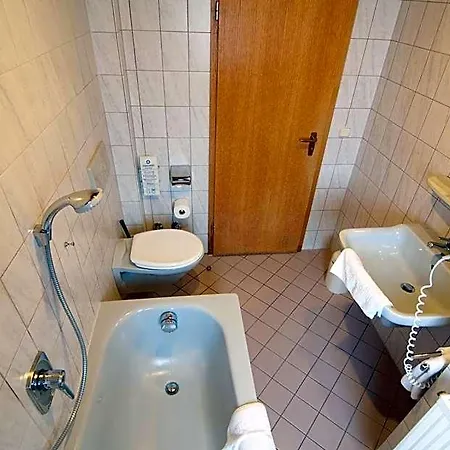 Otel Rothenburger Hof 2*