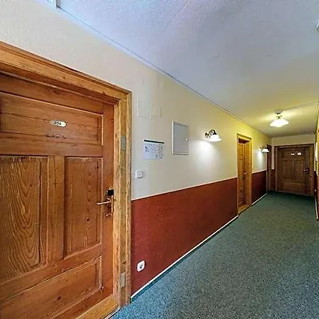 Hotel Rothenburger Hof 2*