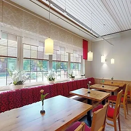 Hotel Rothenburger Hof 2*