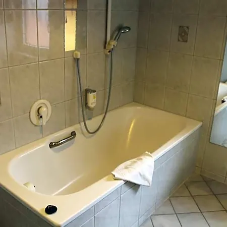 Rothenburger Hof Hotel 2*